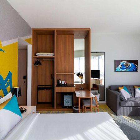 Отель Ibis Styles Dubai Deira Экстерьер фото