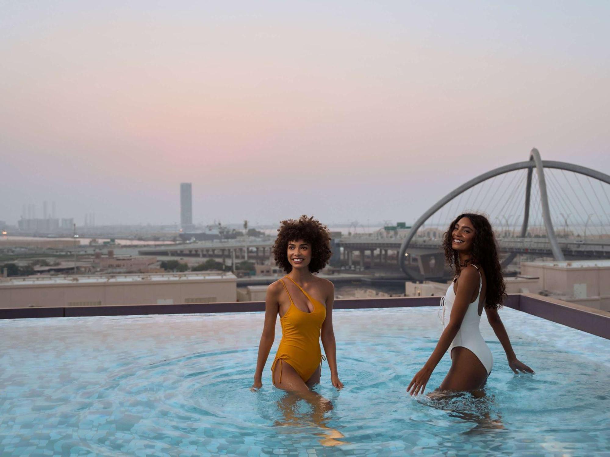 Отель Ibis Styles Dubai Deira Экстерьер фото