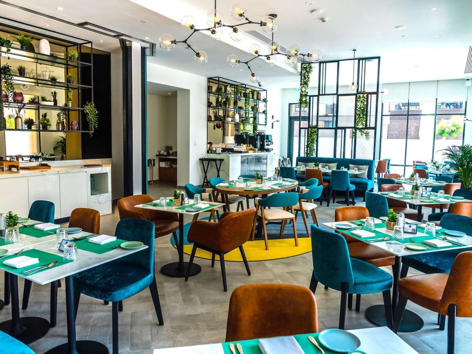 Отель Ibis Styles Dubai Deira Экстерьер фото