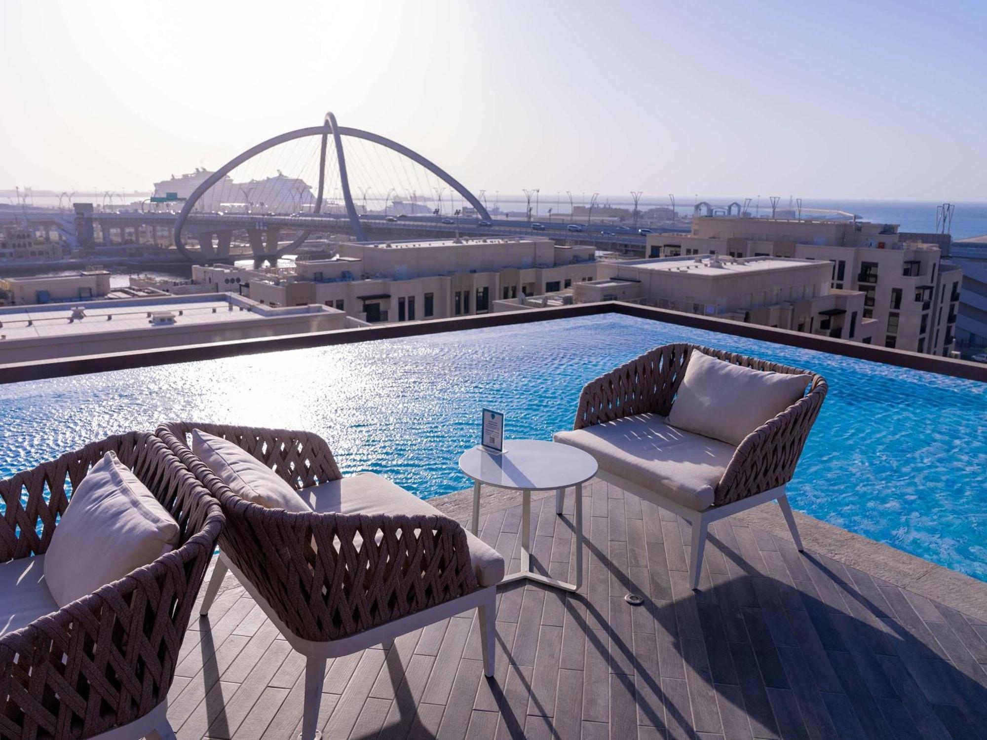 Отель Ibis Styles Dubai Deira Экстерьер фото